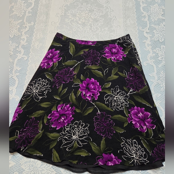Jones Wear Size 16 Floral Midi Skirt A-line Flare Black Purple Lined High Waist - Picture 2 of 7